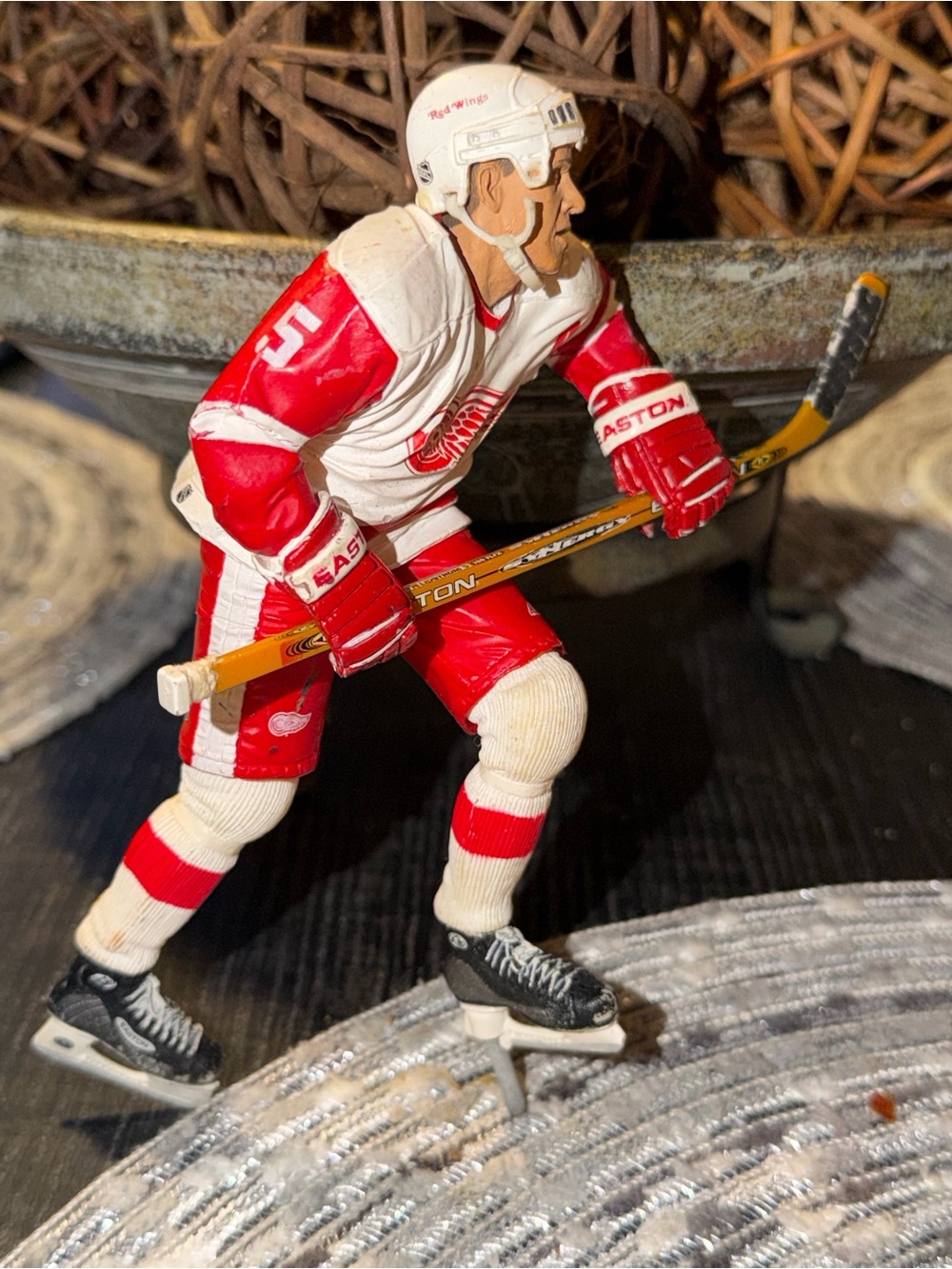 NHL Hockey Detroit Red Wings Steve Yzerman #19 Bobblehead Forever Collectibles U